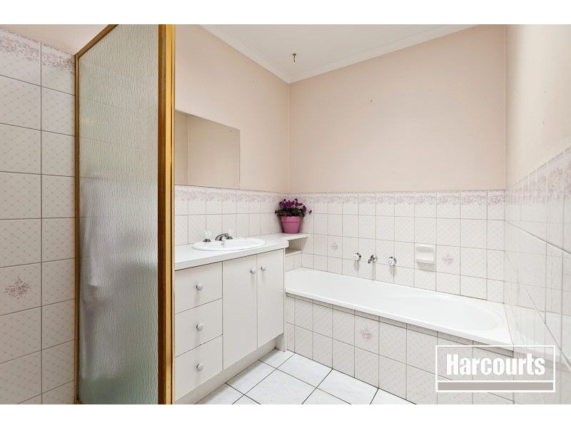 48 Maculata Drive, Cranbourne West VIC 3977