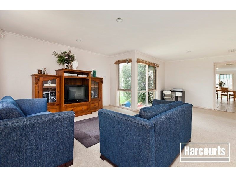 2 Fairmead Place, Narre Warren South VIC 3805