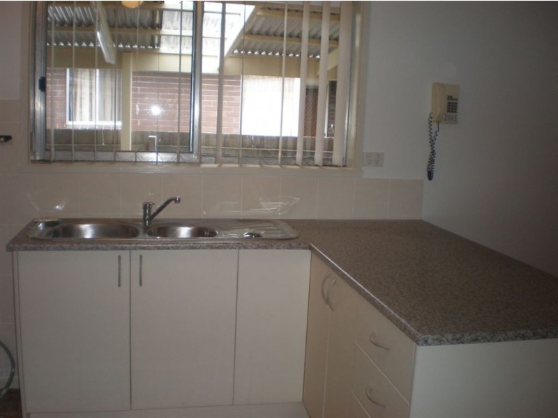 2/10 Shrives Road, Narre Warren VIC 3805