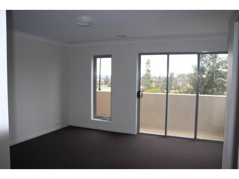 74 Mannavue Boulevard, Cranbourne North VIC 3977