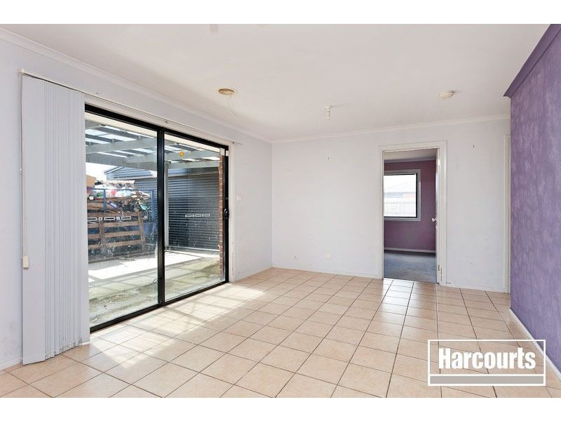 47 Glenaire Crescent, Cranbourne West VIC 3977