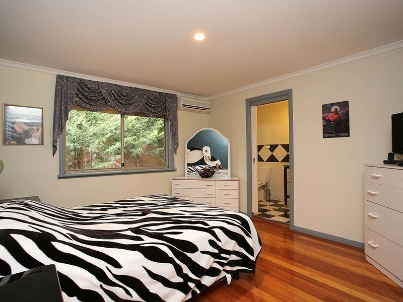 7 The Oaks, Narre Warren VIC 3805