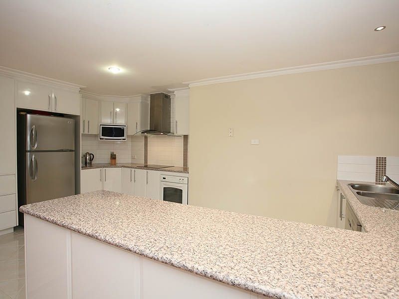 7 The Oaks, Narre Warren VIC 3805