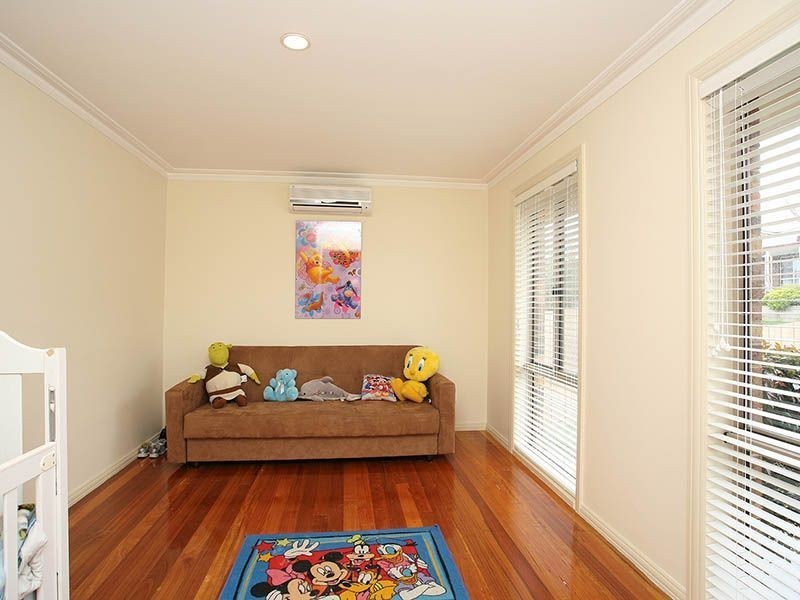 7 The Oaks, Narre Warren VIC 3805