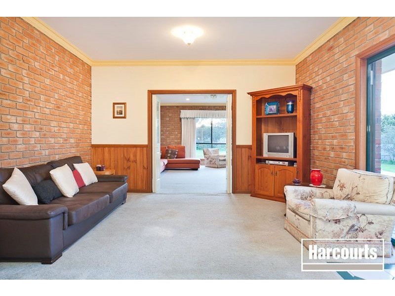28 Fern Way, Narre Warren South VIC 3805