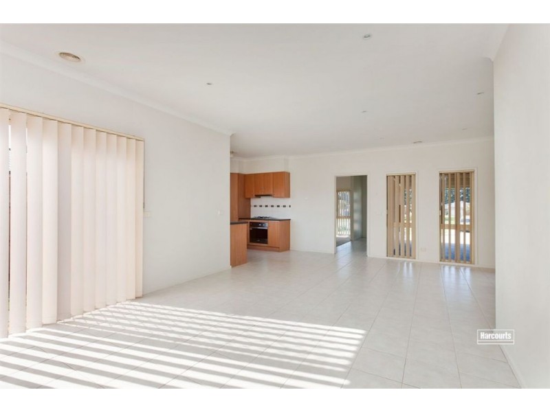 14 Gracehill Mews, Cranbourne VIC 3977