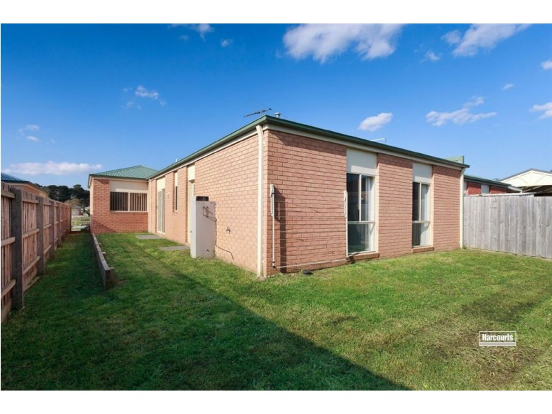 14 Gracehill Mews, Cranbourne VIC 3977