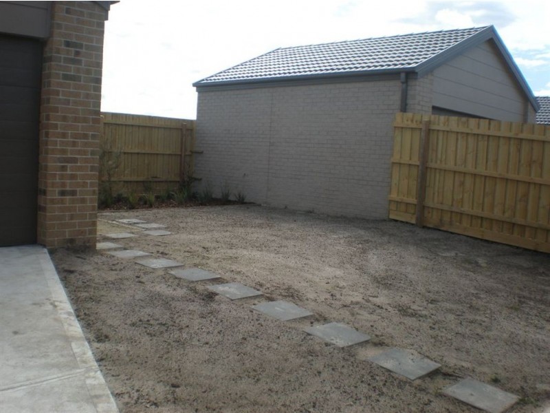 62 Aleppo Place, Cranbourne VIC 3977