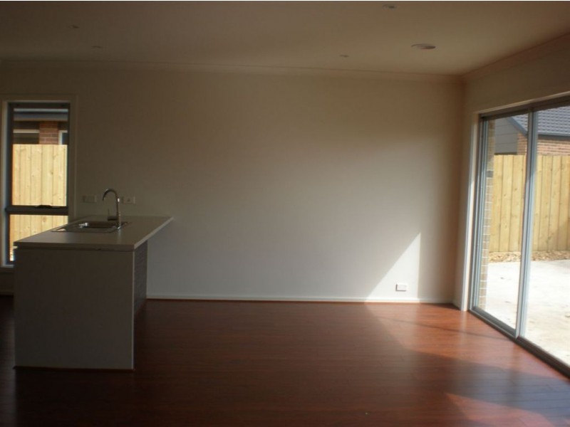 62 Aleppo Place, Cranbourne VIC 3977