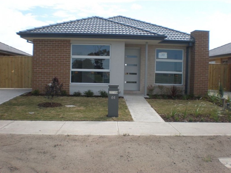 66 Aleppo Place, Cranbourne VIC 3977