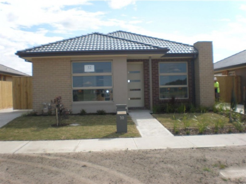 70 Aleppo Place, Cranbourne VIC 3977