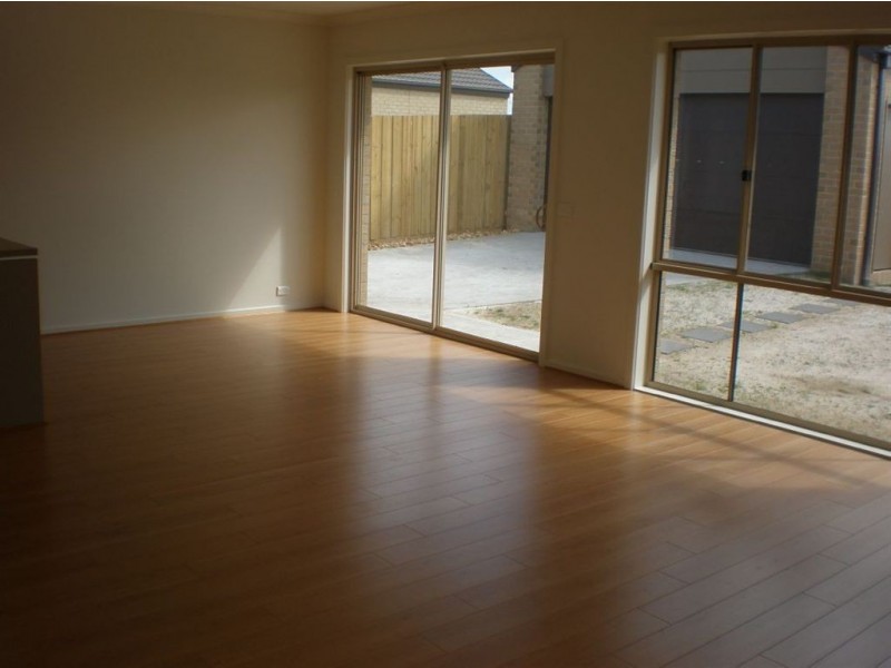 70 Aleppo Place, Cranbourne VIC 3977