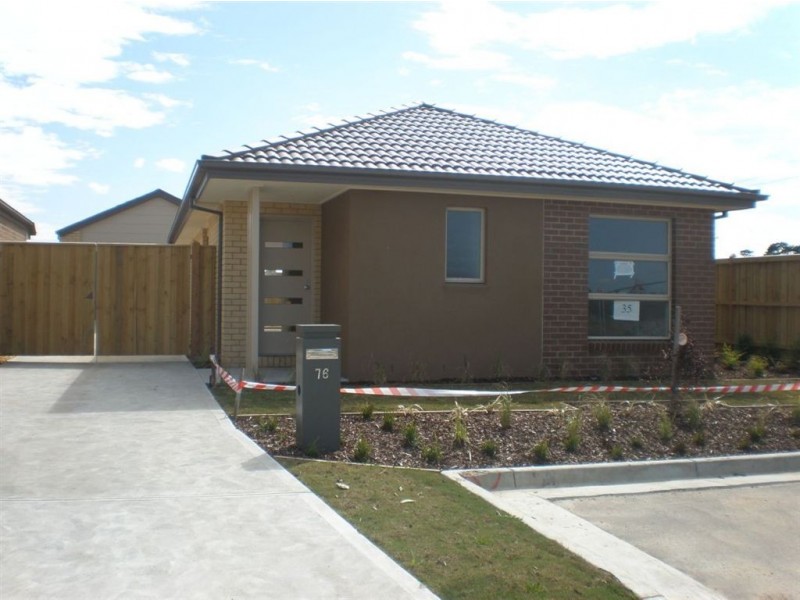 76 Aleppo Place, Cranbourne VIC 3977