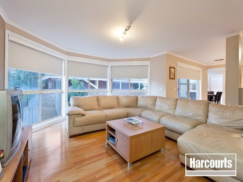 5 Kimbarra Drive, Berwick VIC 3806