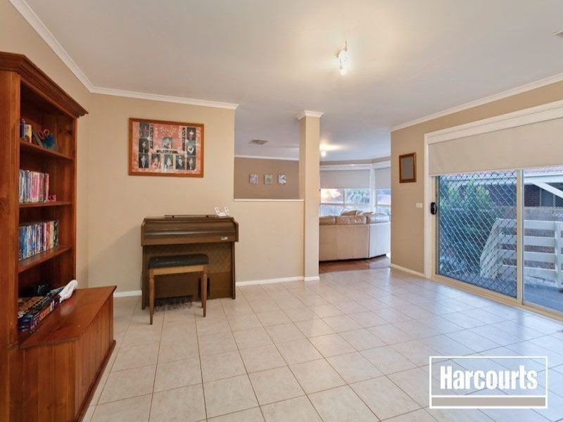 5 Kimbarra Drive, Berwick VIC 3806