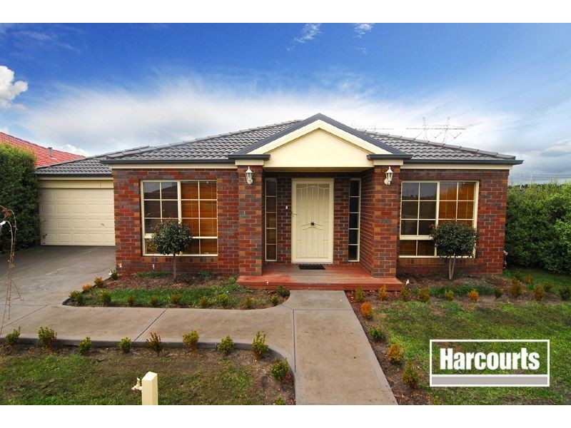 21 Violet Way, Cranbourne VIC 3977