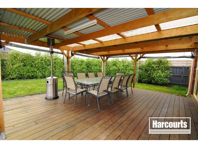21 Violet Way, Cranbourne VIC 3977