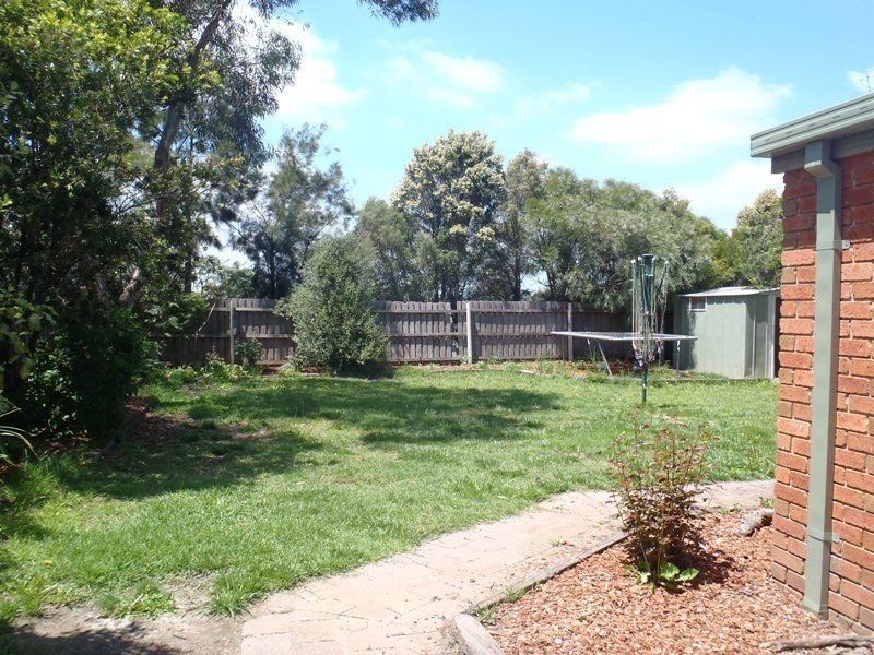 8 Quail Court, Narre Warren South VIC 3805