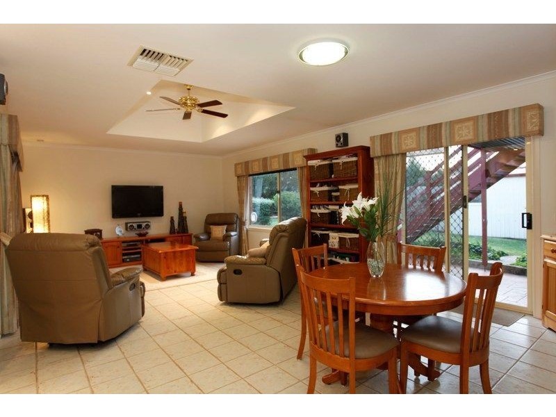 28 Highland Crescent, Narre Warren South VIC 3805