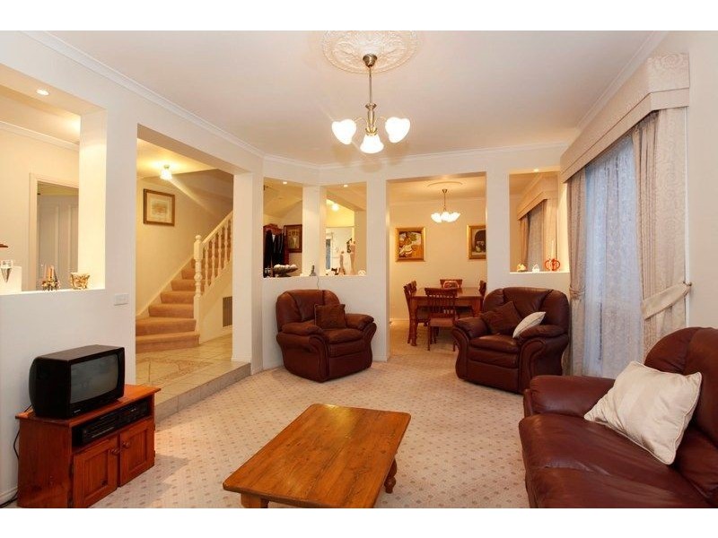 28 Highland Crescent, Narre Warren South VIC 3805