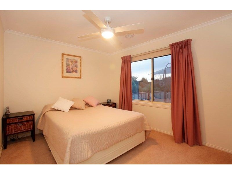 28 Highland Crescent, Narre Warren South VIC 3805
