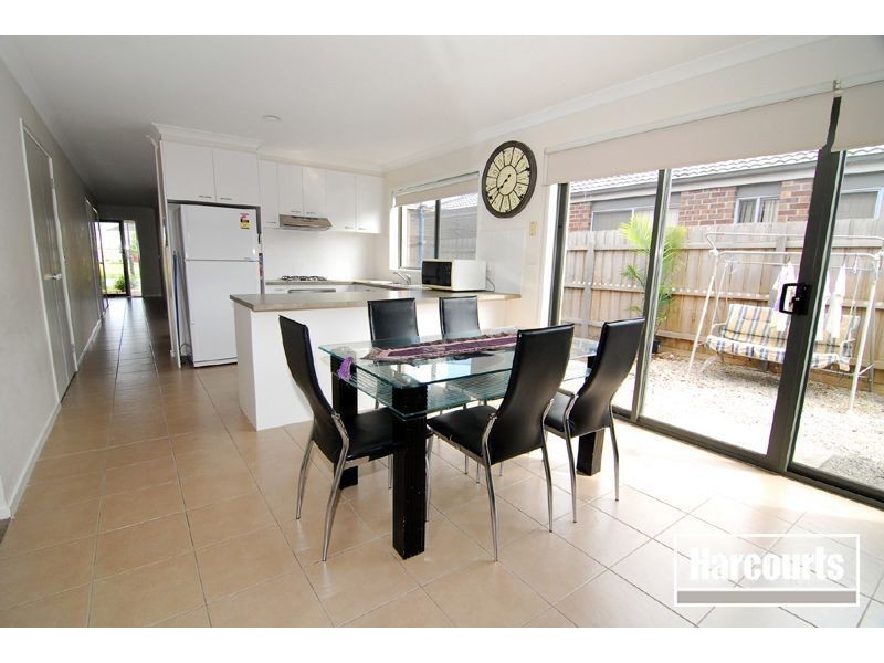 6 Vega Terrace, Cranbourne VIC 3977