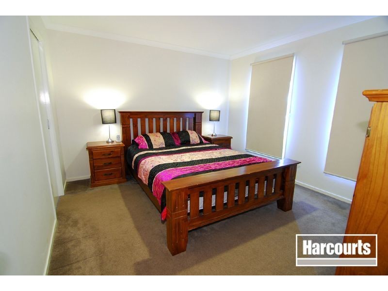 6 Vega Terrace, Cranbourne VIC 3977