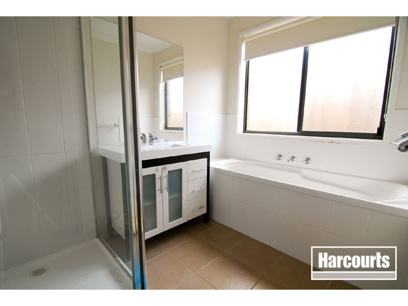 6 Vega Terrace, Cranbourne VIC 3977