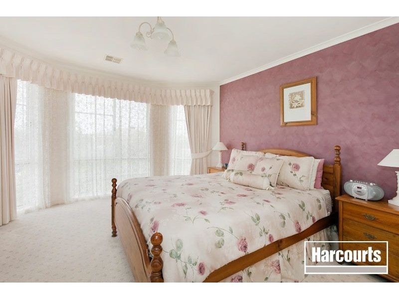 17 Hillrise Close, Narre Warren South VIC 3805