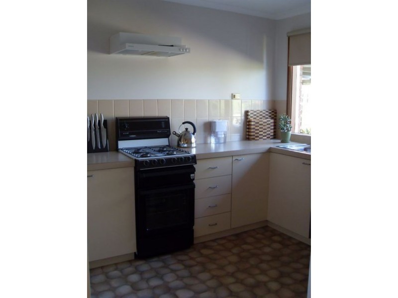 27/7-9 Denise Court, Narre Warren VIC 3805