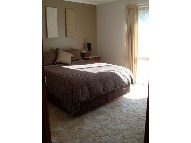 27/7-9 Denise Court, Narre Warren VIC 3805