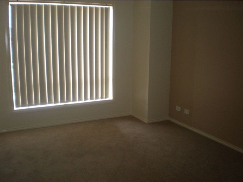 45 Bushranger Boulevard, Cranbourne East VIC 3977