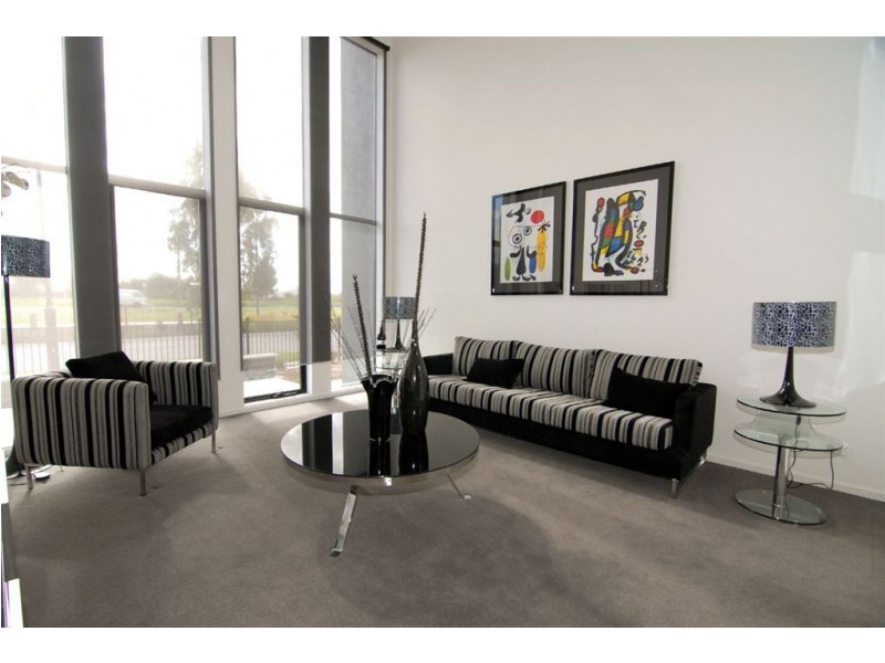 22 Nature Circuit, Cranbourne North VIC 3977