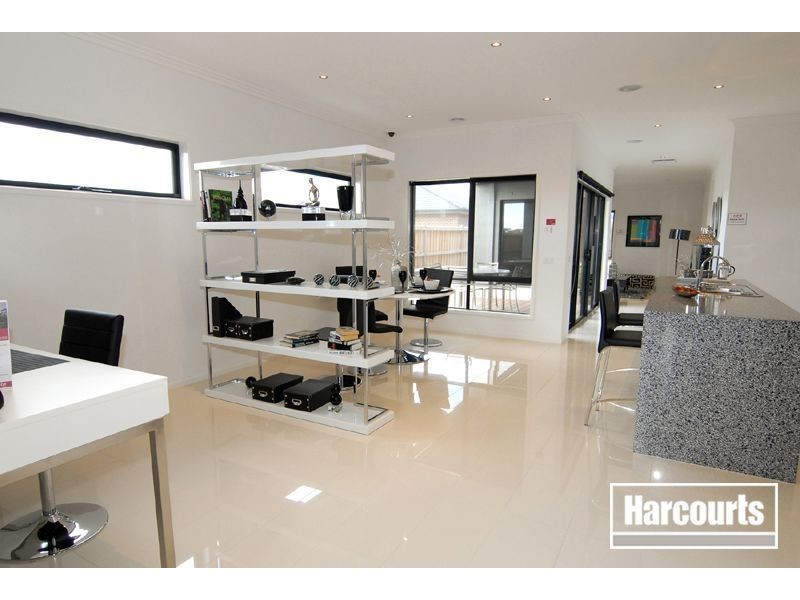 22 Nature Circuit, Cranbourne North VIC 3977