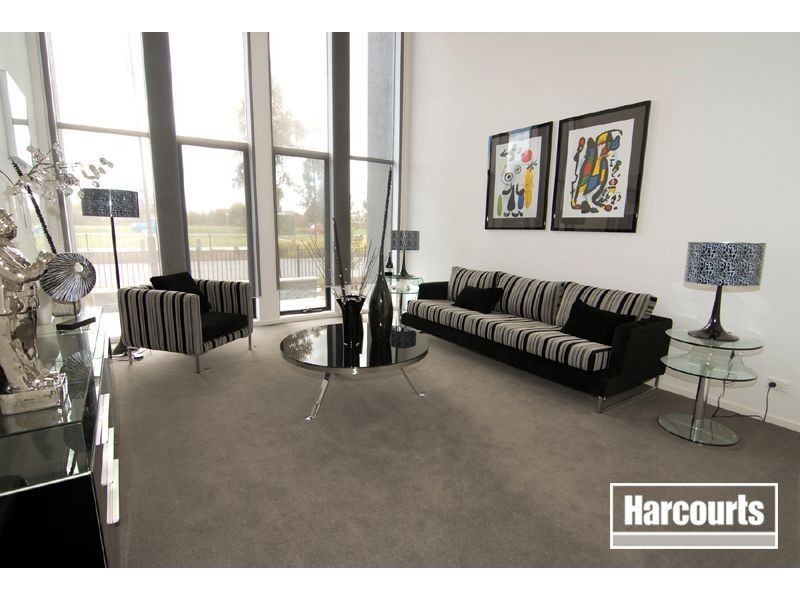22 Nature Circuit, Cranbourne North VIC 3977