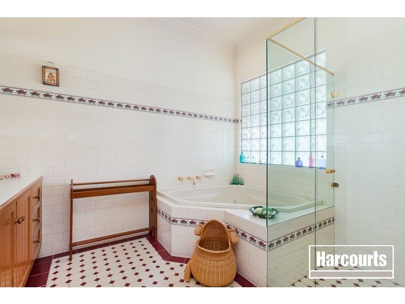 6 Kilgerron Court, Narre Warren South VIC 3805