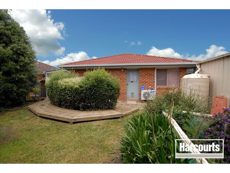 12 England Walk, Narre Warren South VIC 3805