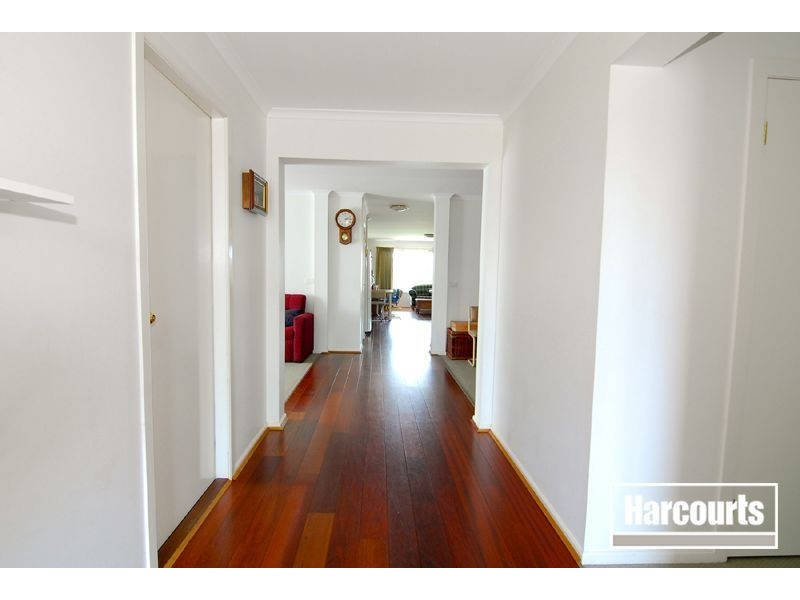 35 Abbey Road, Narre Warren South VIC 3805
