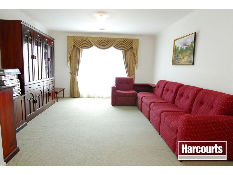 35 Abbey Road, Narre Warren South VIC 3805