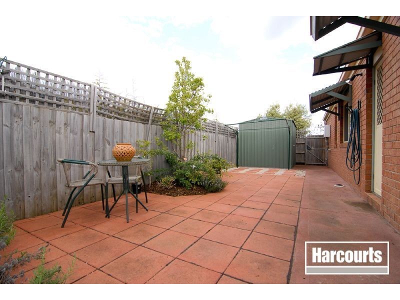 35 Abbey Road, Narre Warren South VIC 3805