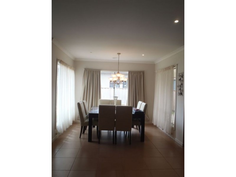 27 Beauford Avenue, Narre Warren South VIC 3805