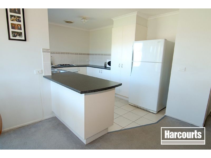 36 Bellbrae Crescent, Cranbourne West VIC 3977