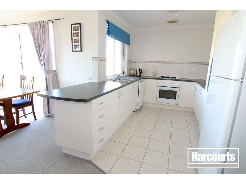 36 Bellbrae Crescent, Cranbourne West VIC 3977