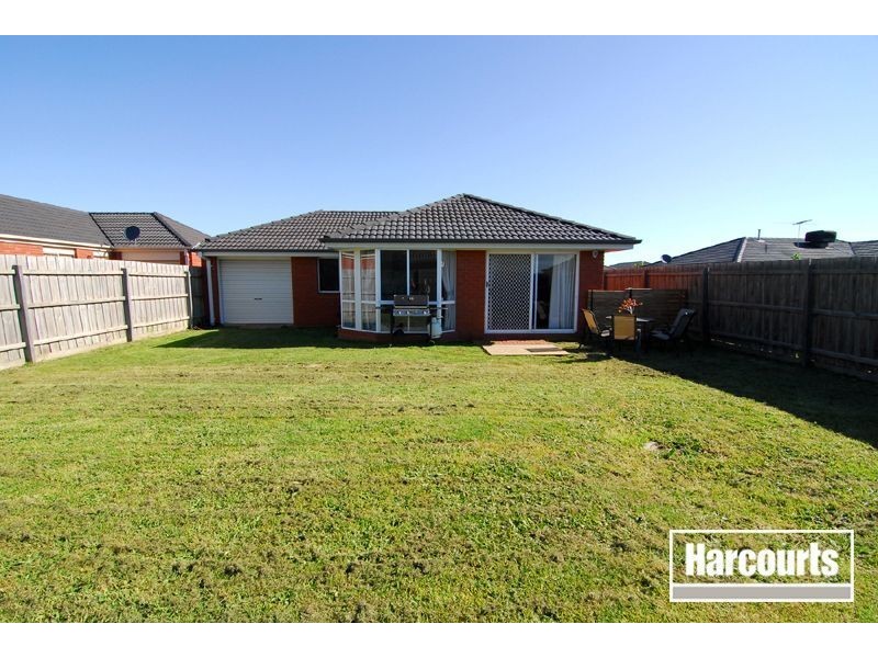 36 Bellbrae Crescent, Cranbourne West VIC 3977