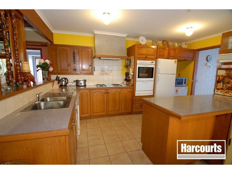 4 Lara Court, Hallam VIC 3803