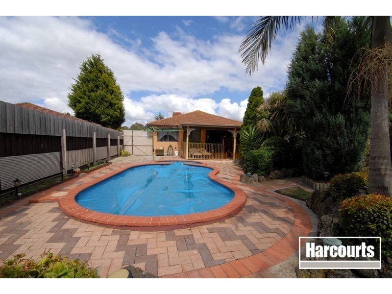 4 Lara Court, Hallam VIC 3803