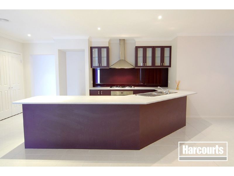 56 Westmoreland Avenue, Cranbourne North VIC 3977