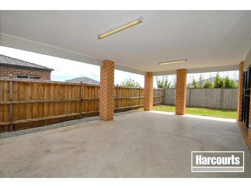 56 Westmoreland Avenue, Cranbourne North VIC 3977