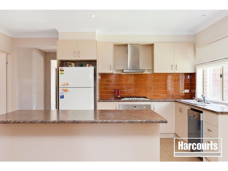 27 Beauford Avenue, Narre Warren South VIC 3805