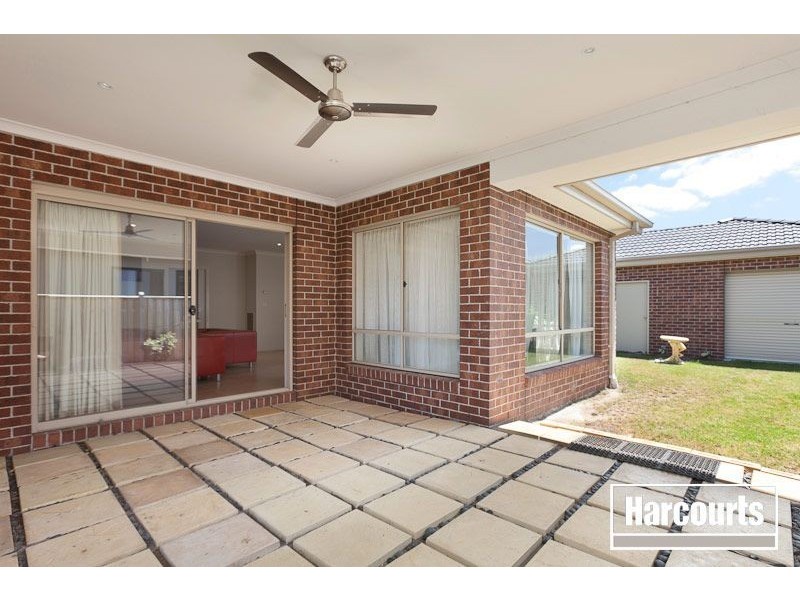 27 Beauford Avenue, Narre Warren South VIC 3805